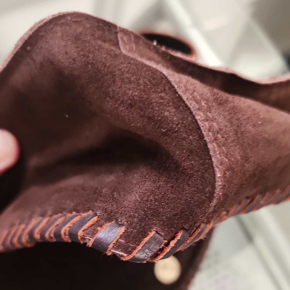 Anabaglish Brown Suede Hand-Stitched Leather Crossbody Bag - Picture 7 of 10